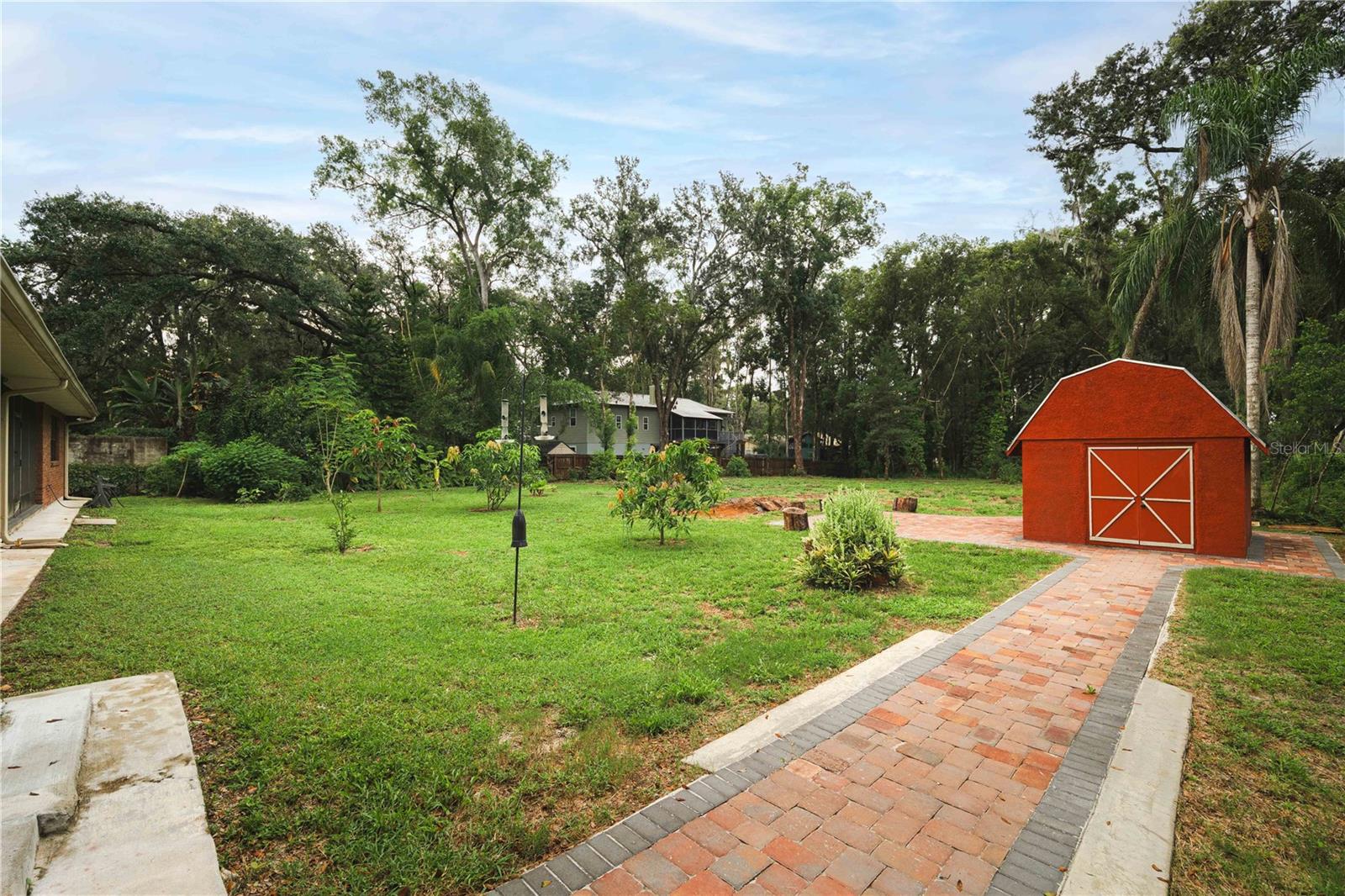 Listing photo id 29 for 16625 Indian Mound Road