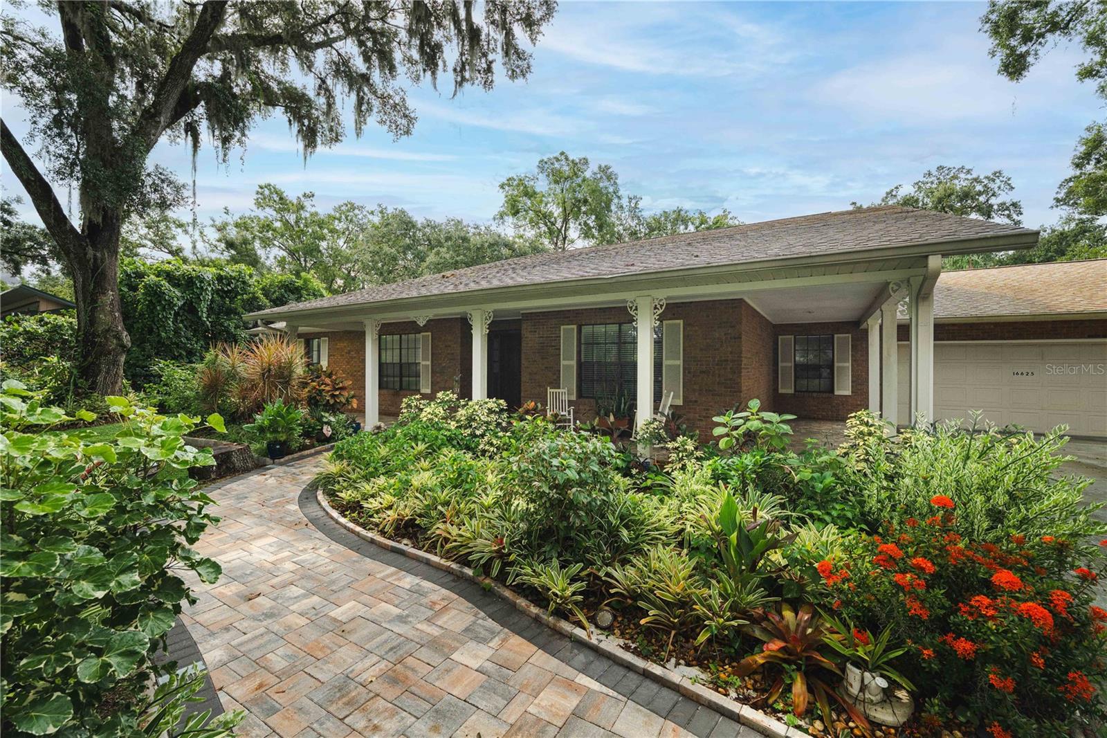 Listing photo id 2 for 16625 Indian Mound Road