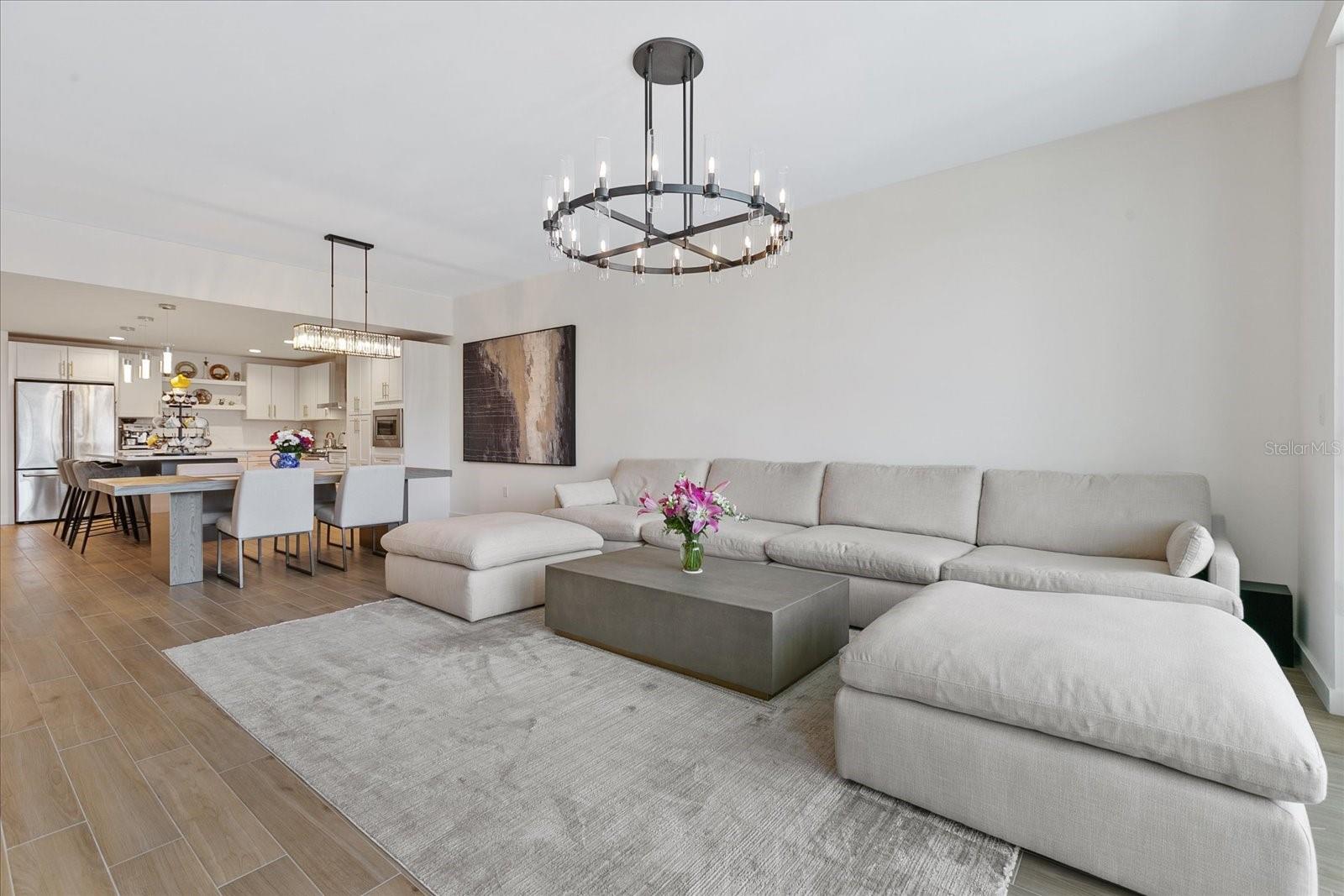 Image 11 of 42 For 920 Osceola Avenue 303