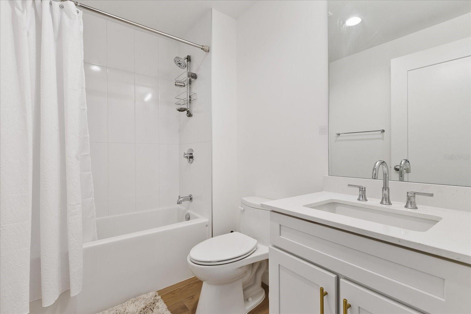 Image 21 of 42 For 920 Osceola Avenue 303