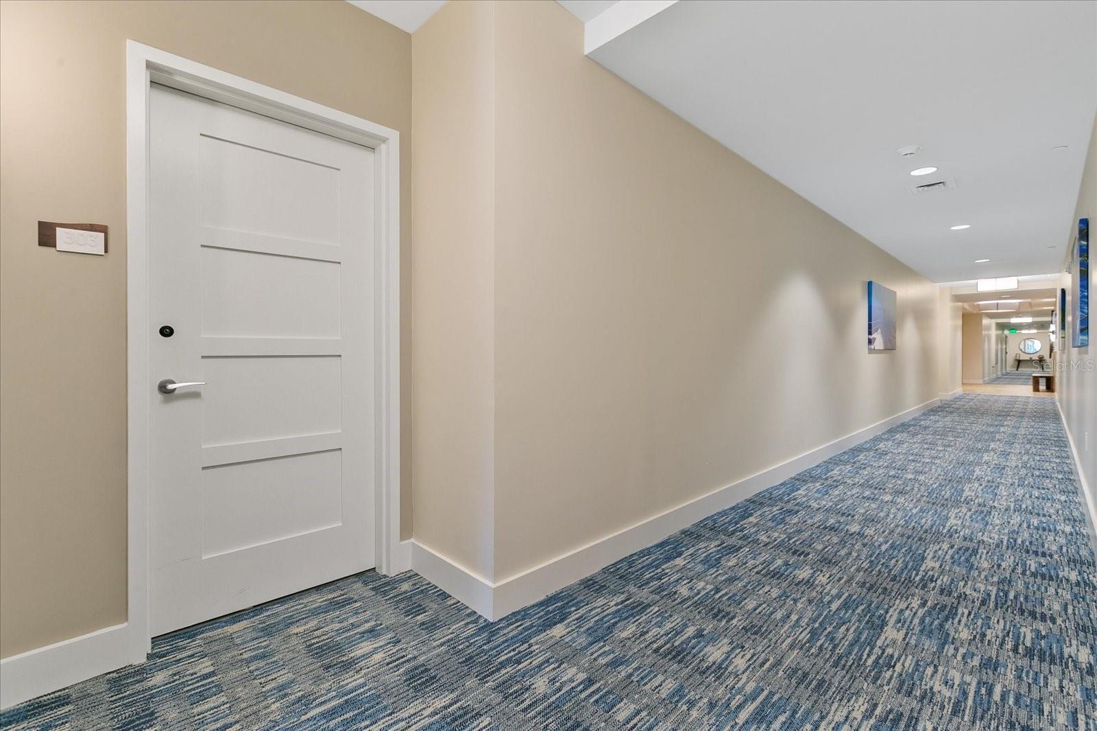 Image 3 of 42 For 920 Osceola Avenue 303