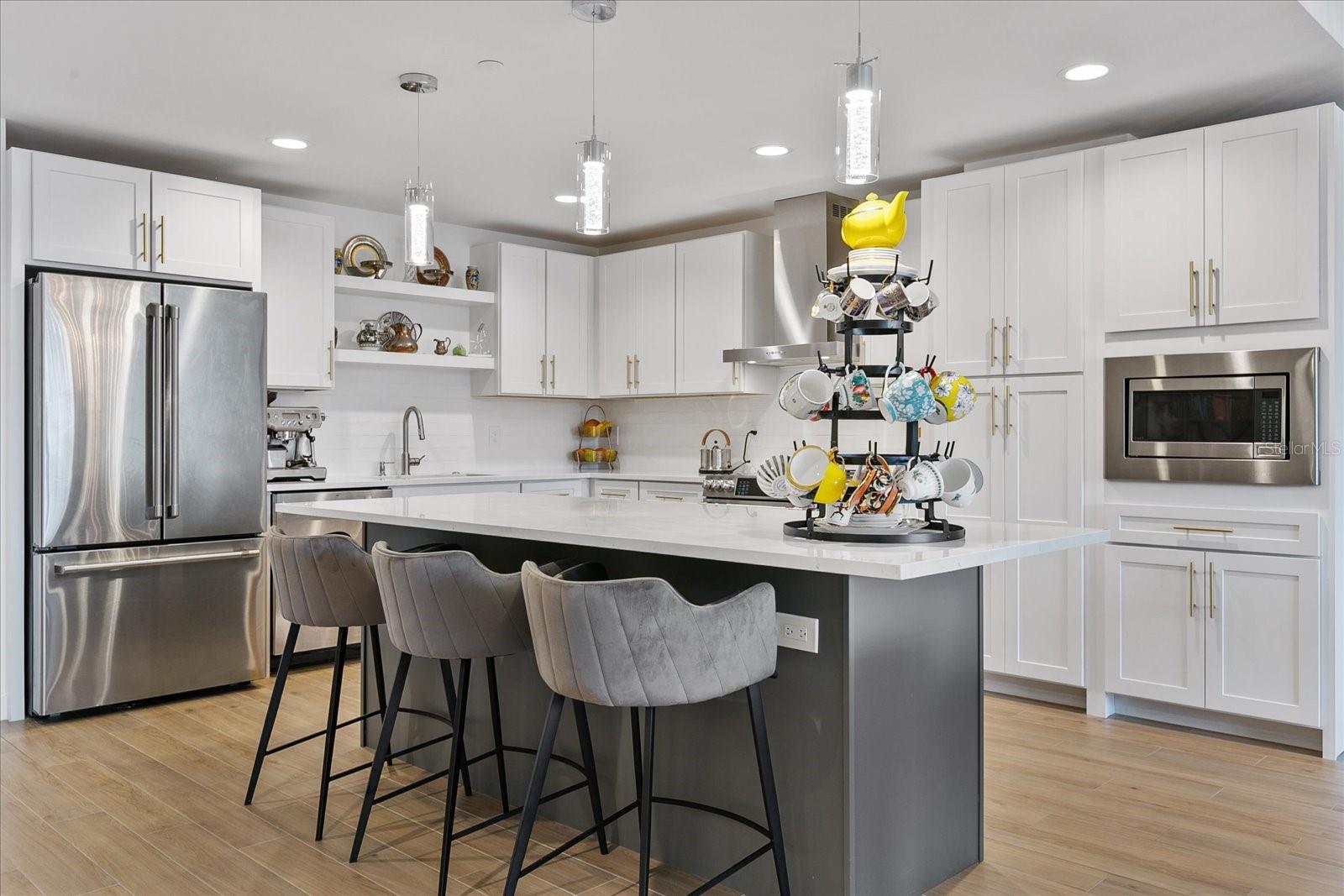Image 4 of 42 For 920 Osceola Avenue 303