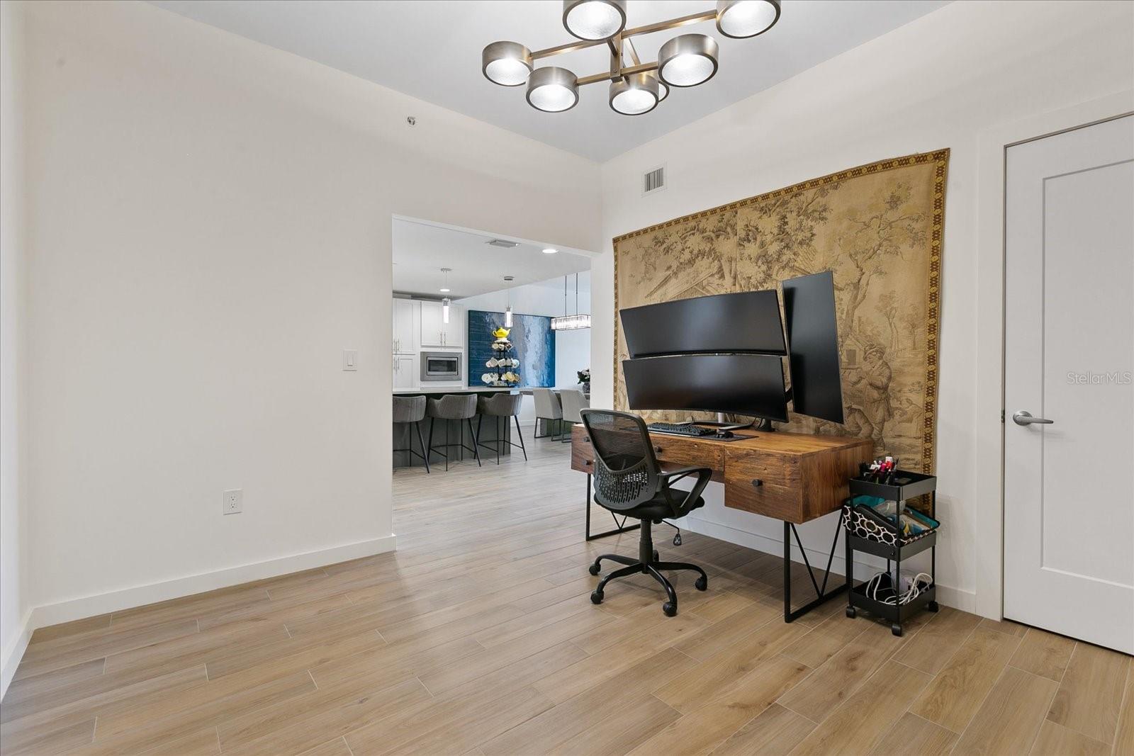 Image 8 of 42 For 920 Osceola Avenue 303
