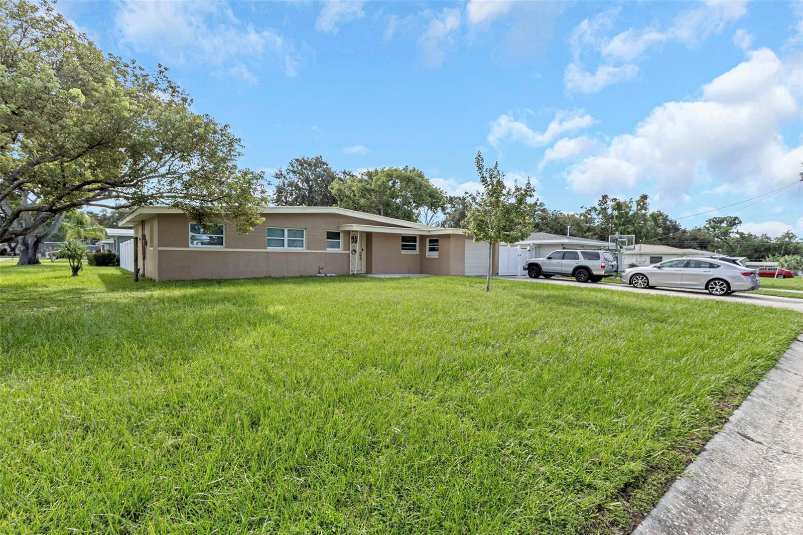 Image 4 of 56 For 1351 Fairfax Road