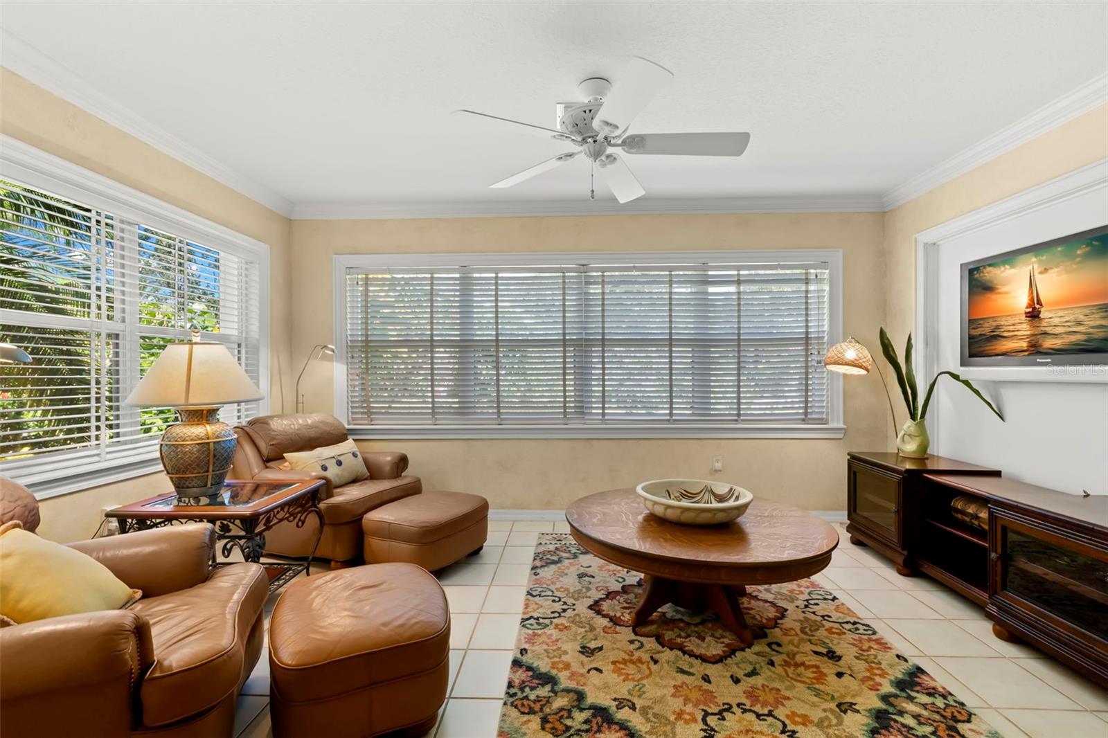 Image 11 of 70 For 1417 Beach Drive Ne