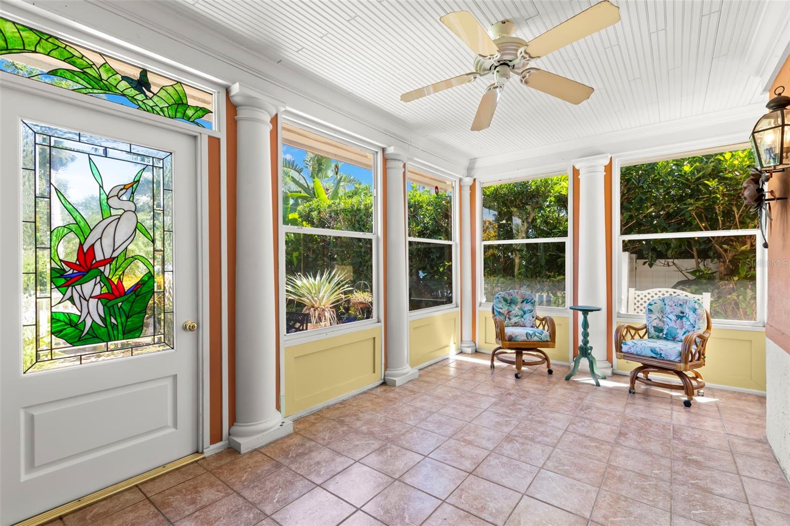 Image 18 of 70 For 1417 Beach Drive Ne