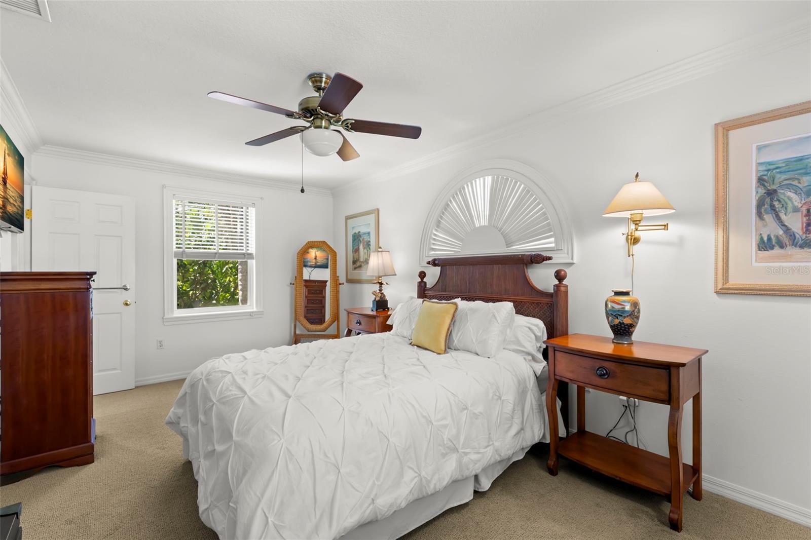 Image 34 of 70 For 1417 Beach Drive Ne
