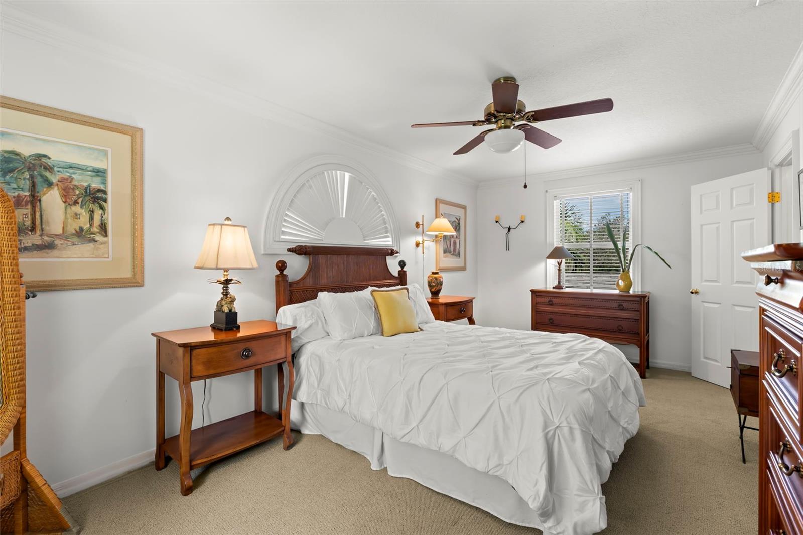 Image 35 of 70 For 1417 Beach Drive Ne