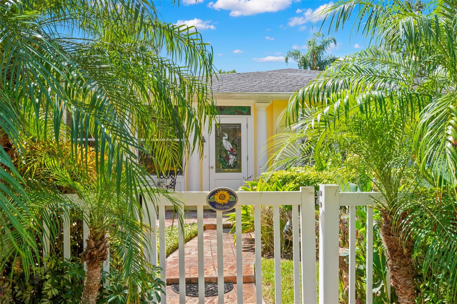 Image 36 of 70 For 1417 Beach Drive Ne