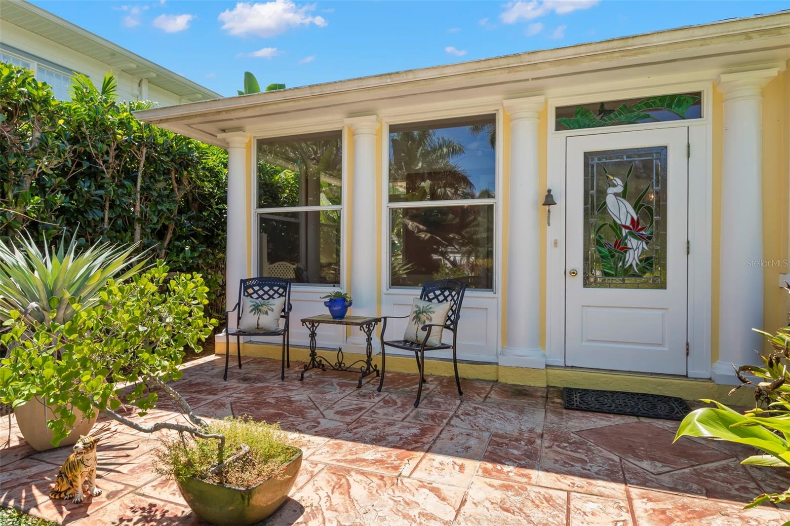 Image 41 of 70 For 1417 Beach Drive Ne