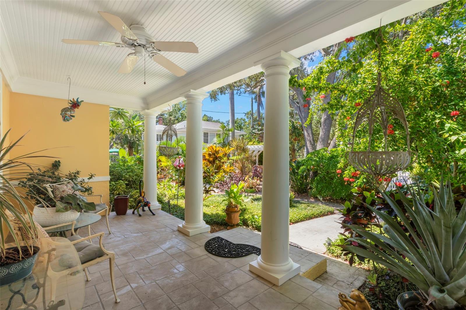 Image 6 of 70 For 1417 Beach Drive Ne