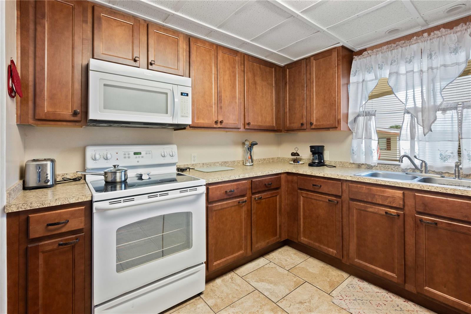 Image 8 of 47 For 7050 El Matador Street