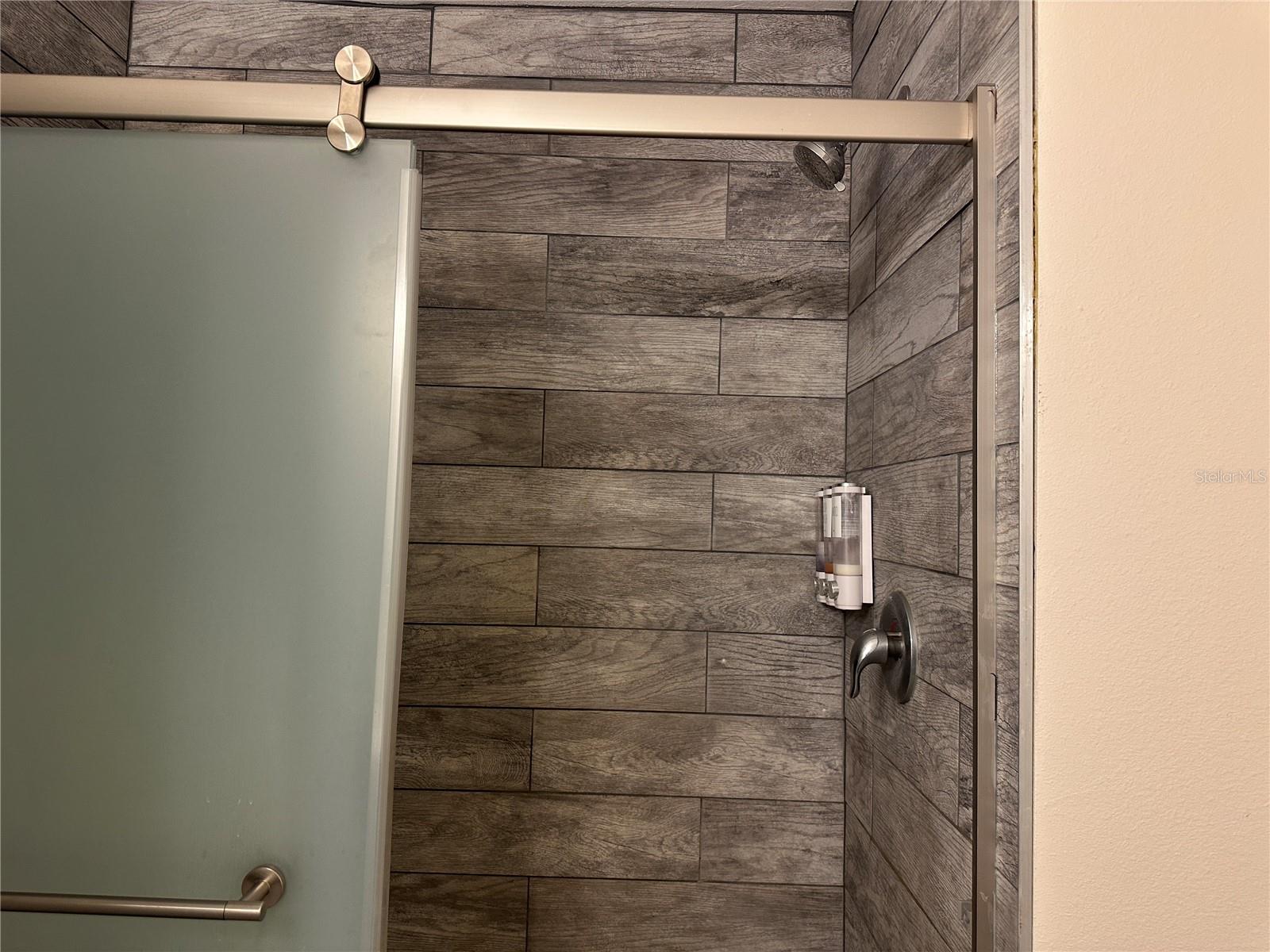 Image 16 of 27 For 15921 Breakwater Lane