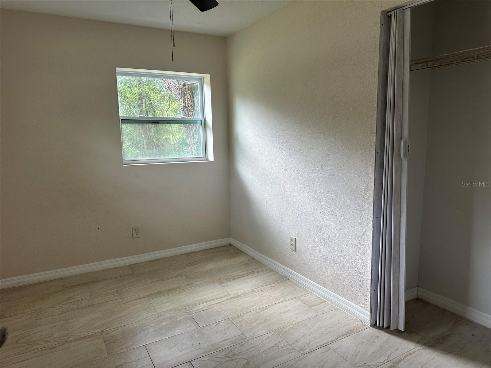 Image 19 of 27 For 15921 Breakwater Lane