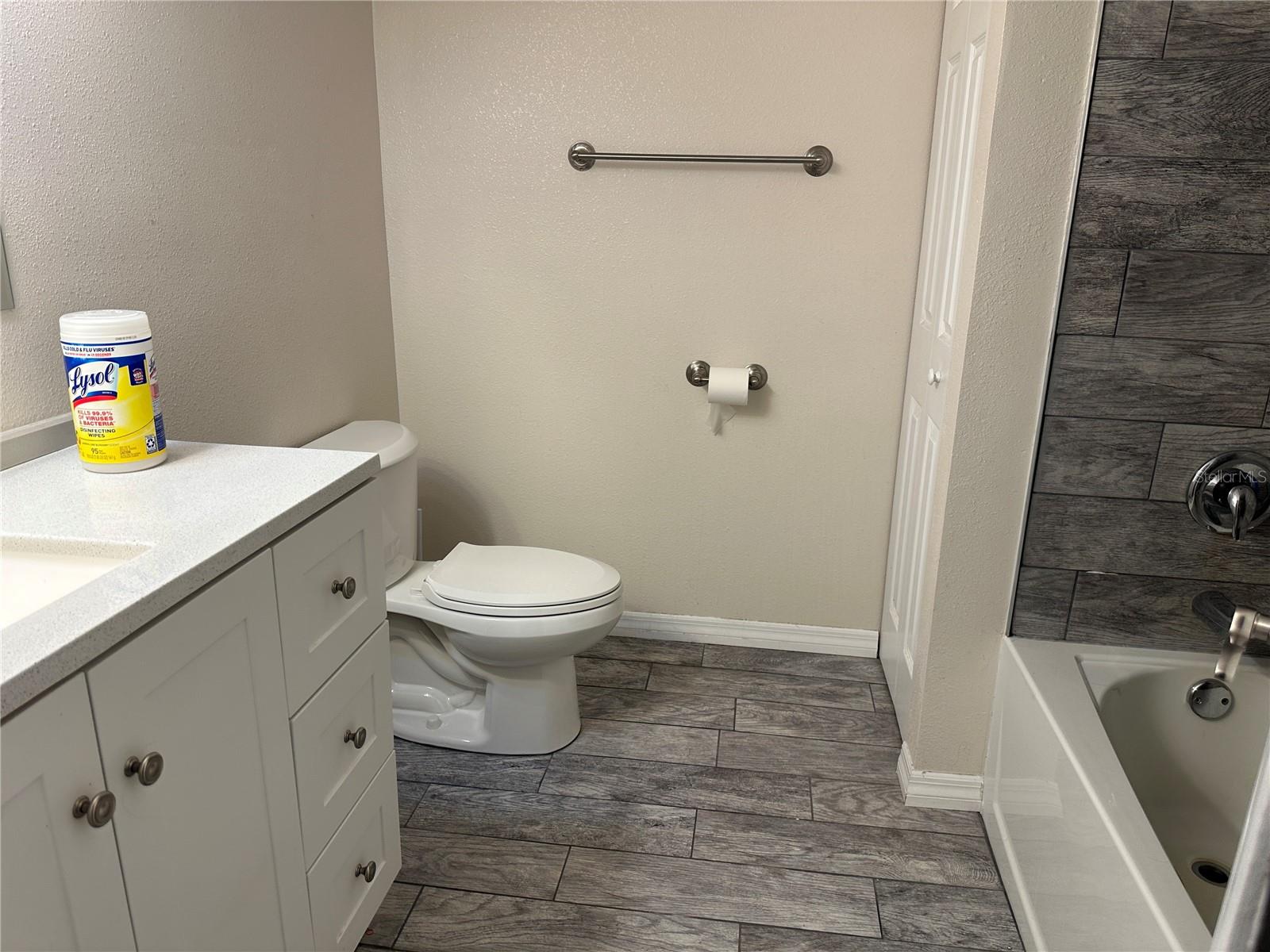 Image 20 of 27 For 15921 Breakwater Lane