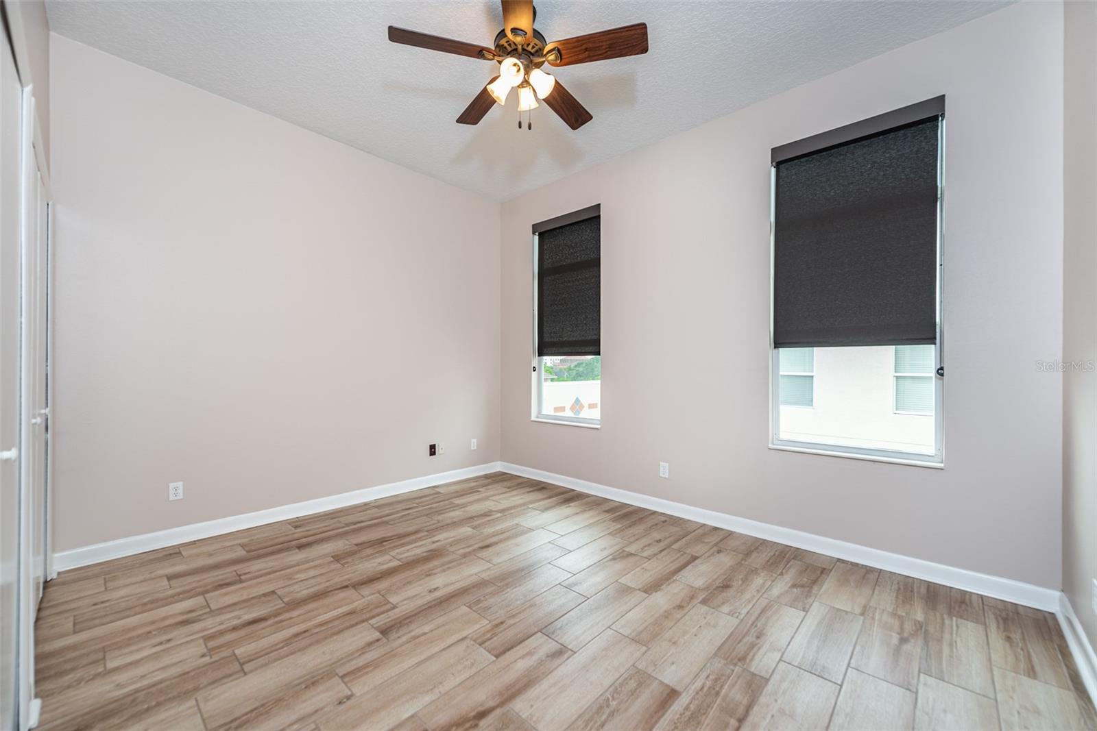Image 19 of 24 For 523 4th Avenue S 17