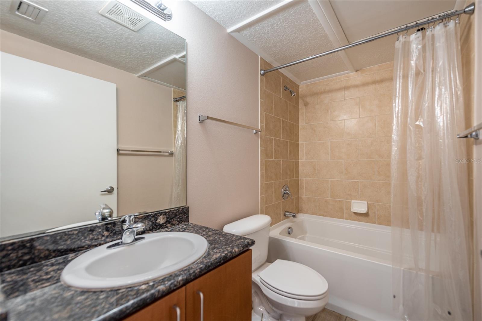 Image 20 of 24 For 523 4th Avenue S 17