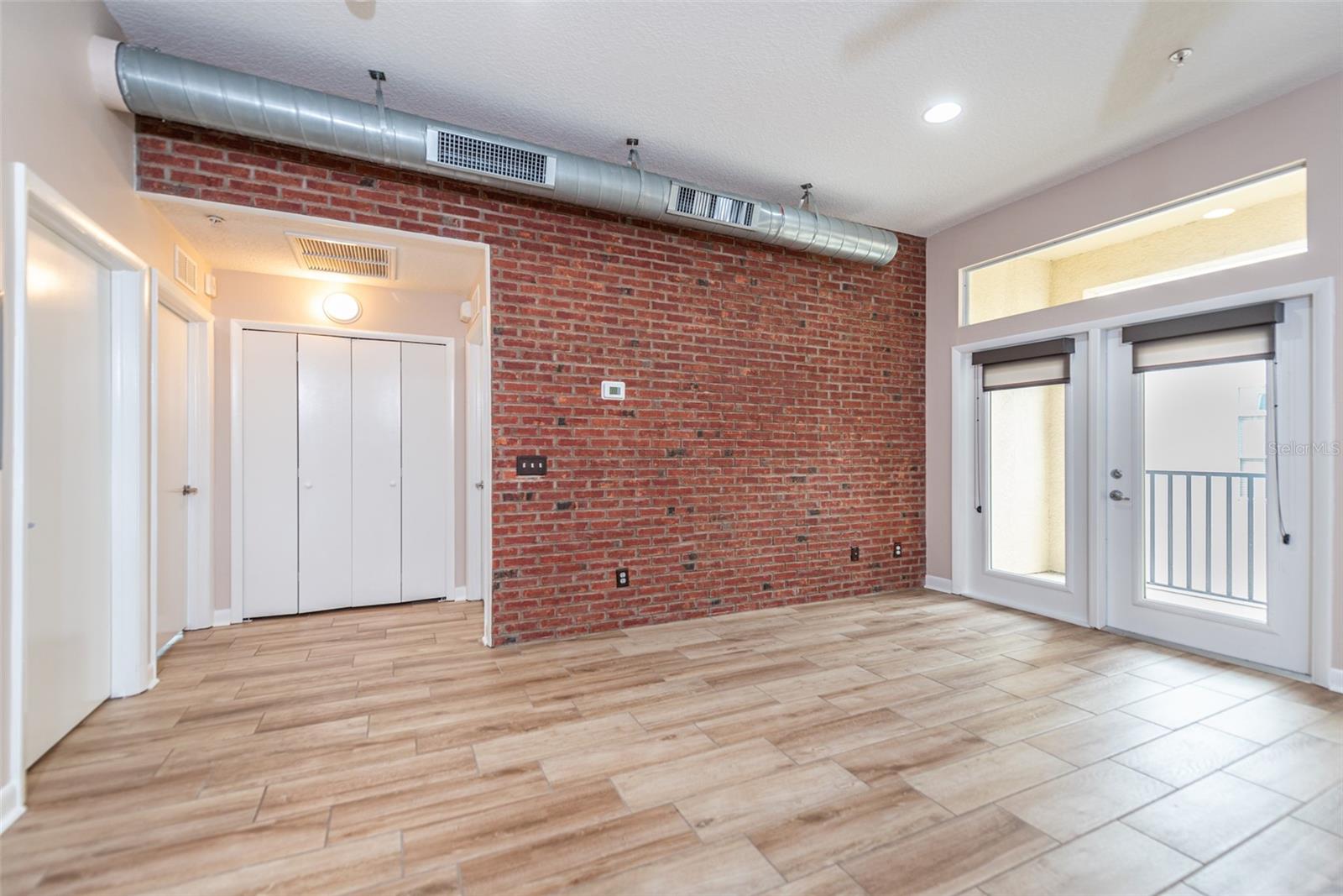 Image 9 of 24 For 523 4th Avenue S 17