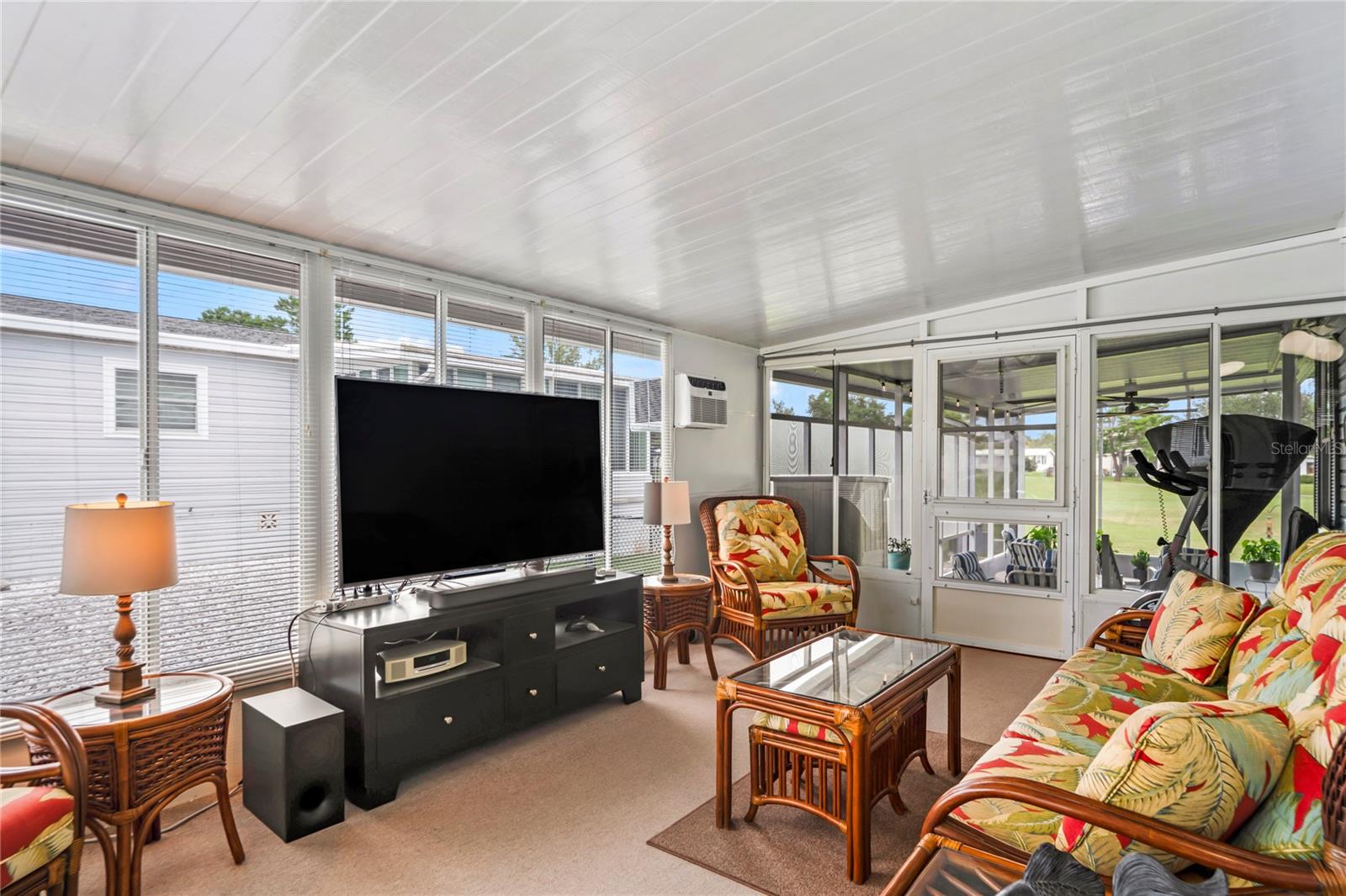 Image 11 of 61 For 14691 Rialto Ave