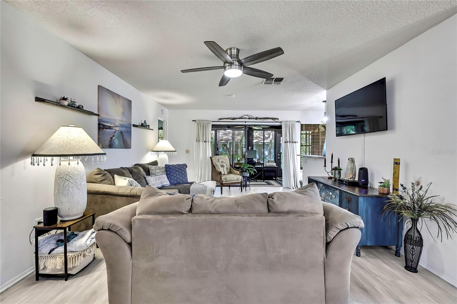 Image 3 of 34 For 2129 Point O Woods Ct