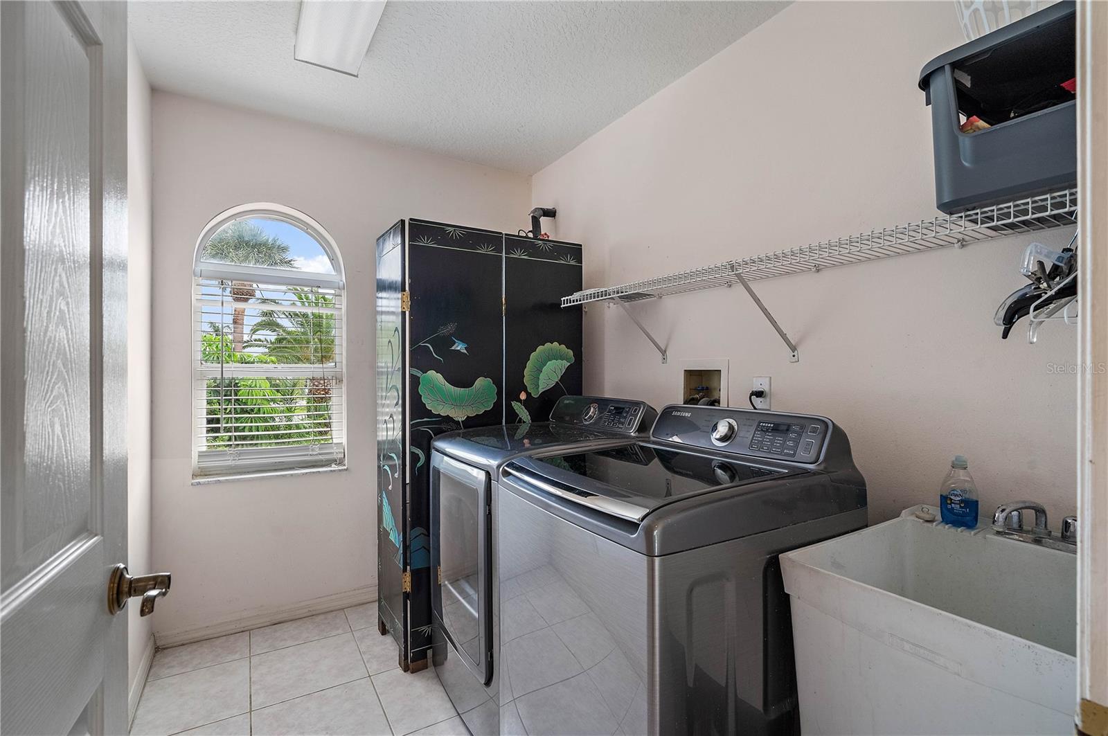 Image 43 of 94 For 608 Columbus Drive