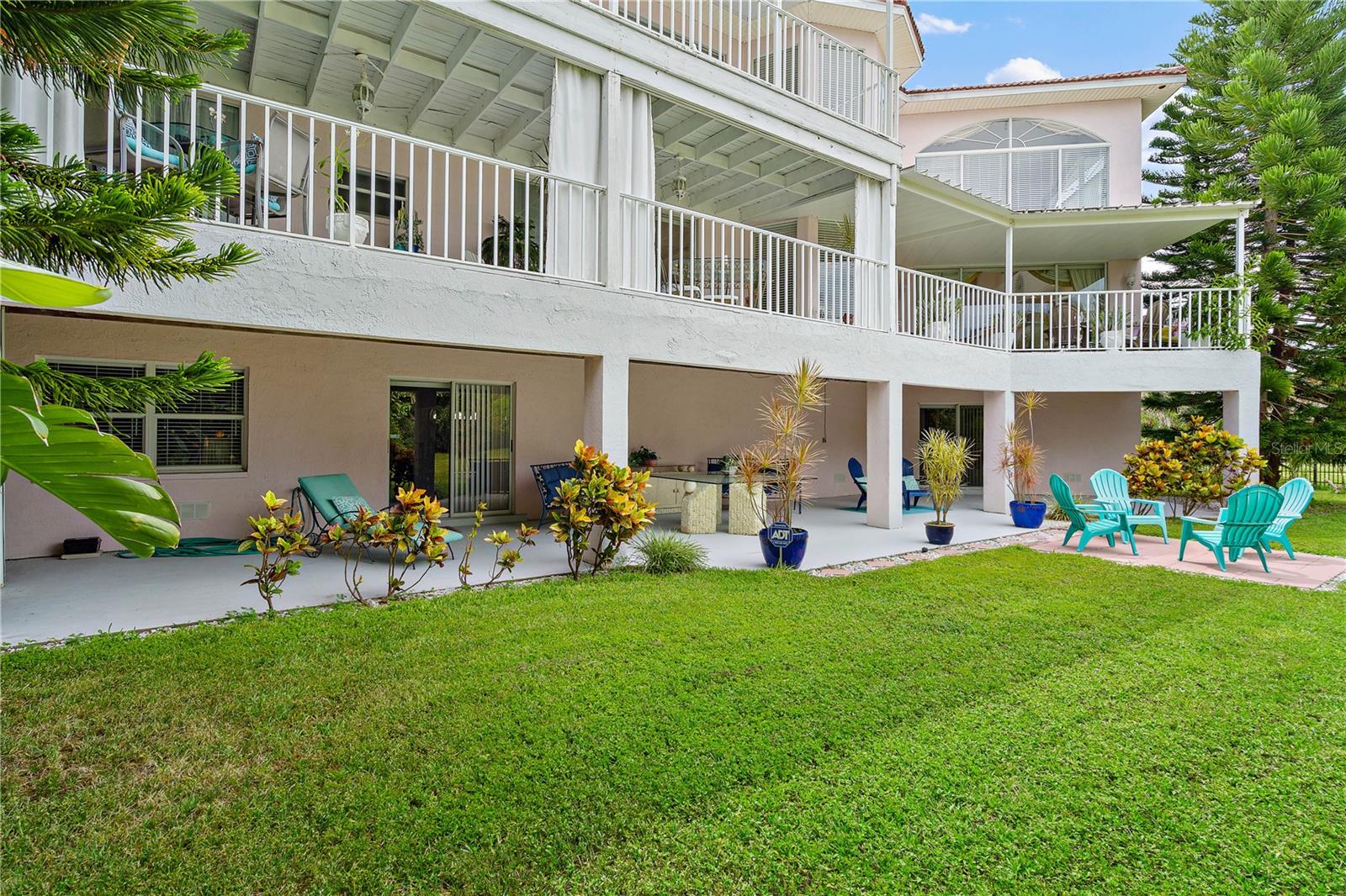 Image 9 of 94 For 608 Columbus Drive