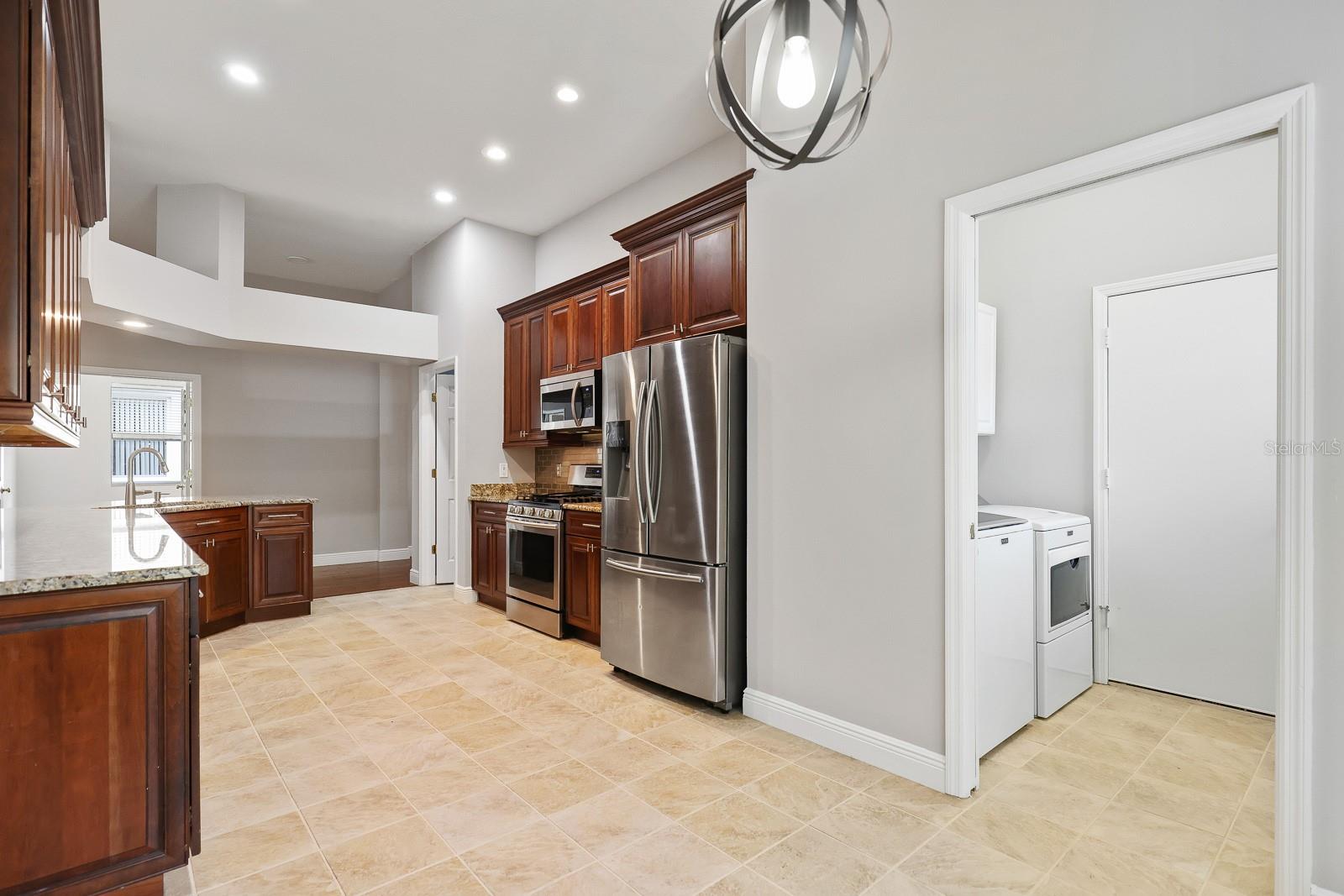 Image 12 of 49 For 15533 Martinmeadow Drive