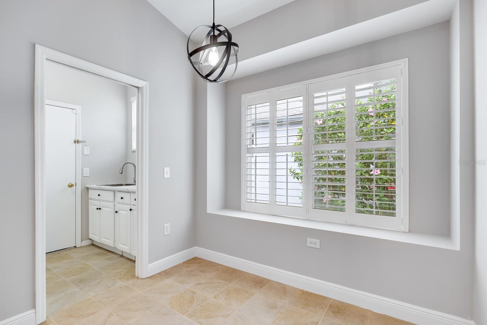 Image 13 of 49 For 15533 Martinmeadow Drive