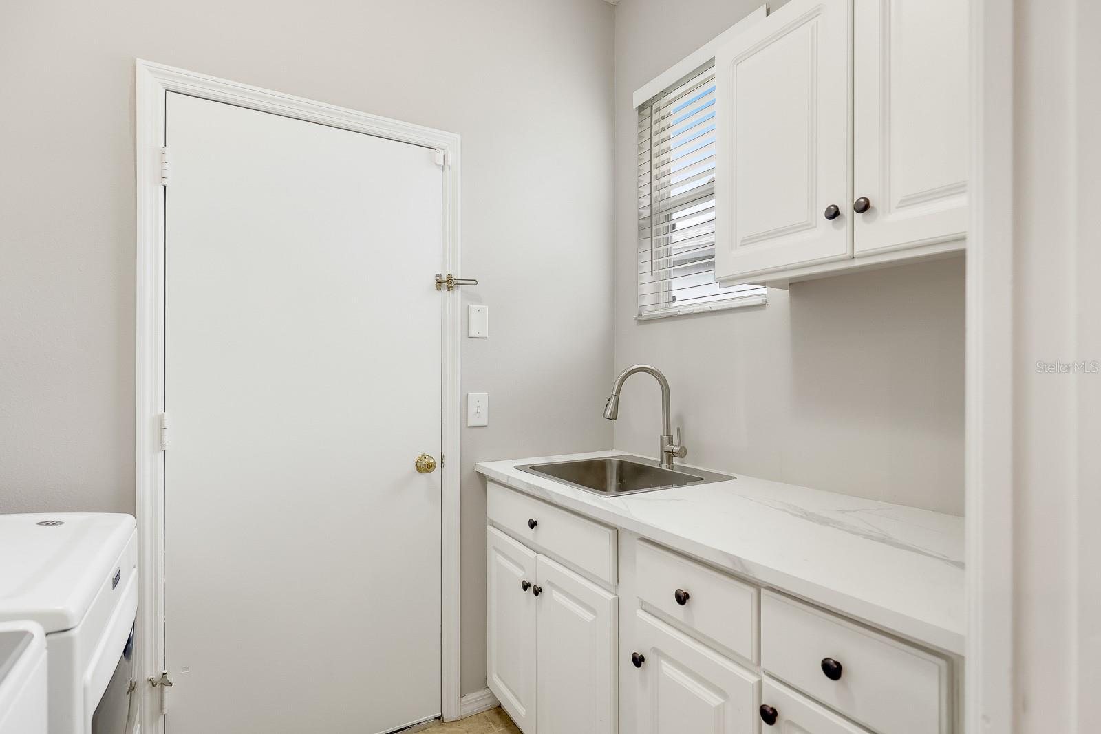 Image 14 of 49 For 15533 Martinmeadow Drive