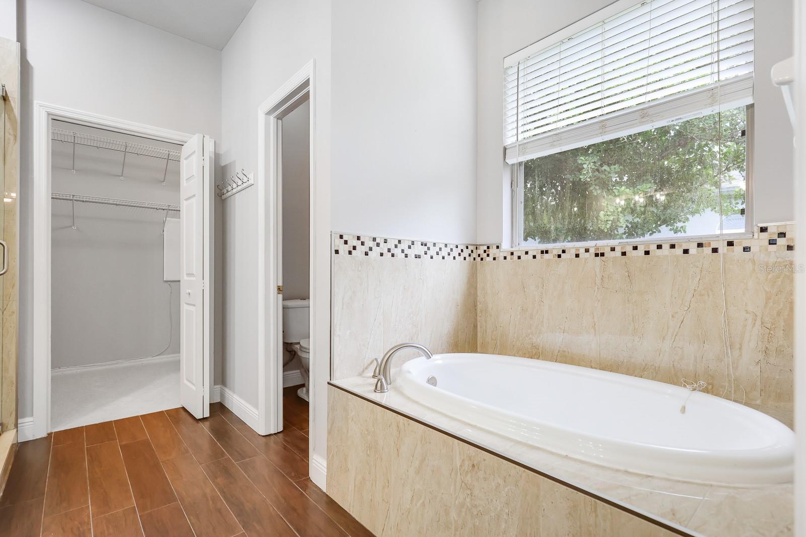 Image 22 of 49 For 15533 Martinmeadow Drive