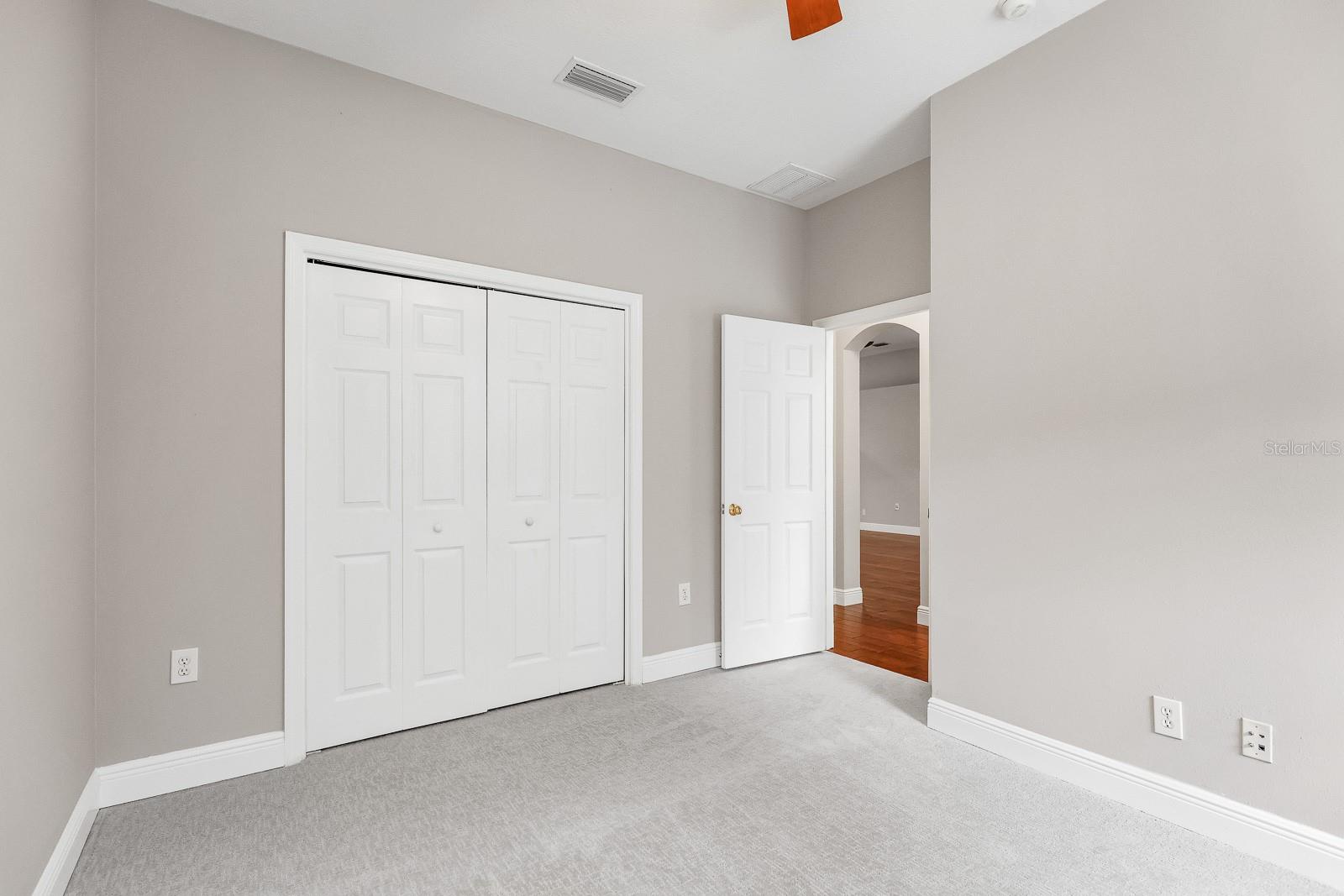 Image 24 of 49 For 15533 Martinmeadow Drive
