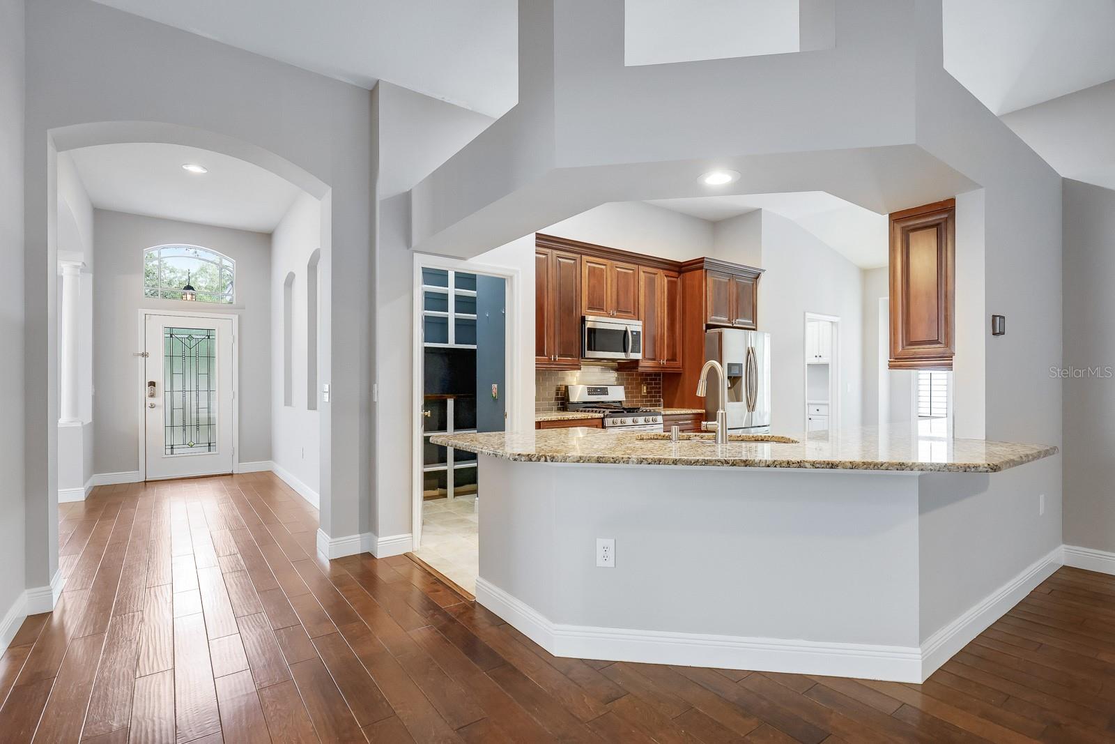 Image 7 of 49 For 15533 Martinmeadow Drive