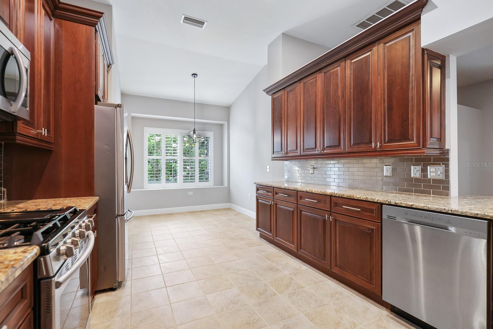 Image 8 of 49 For 15533 Martinmeadow Drive