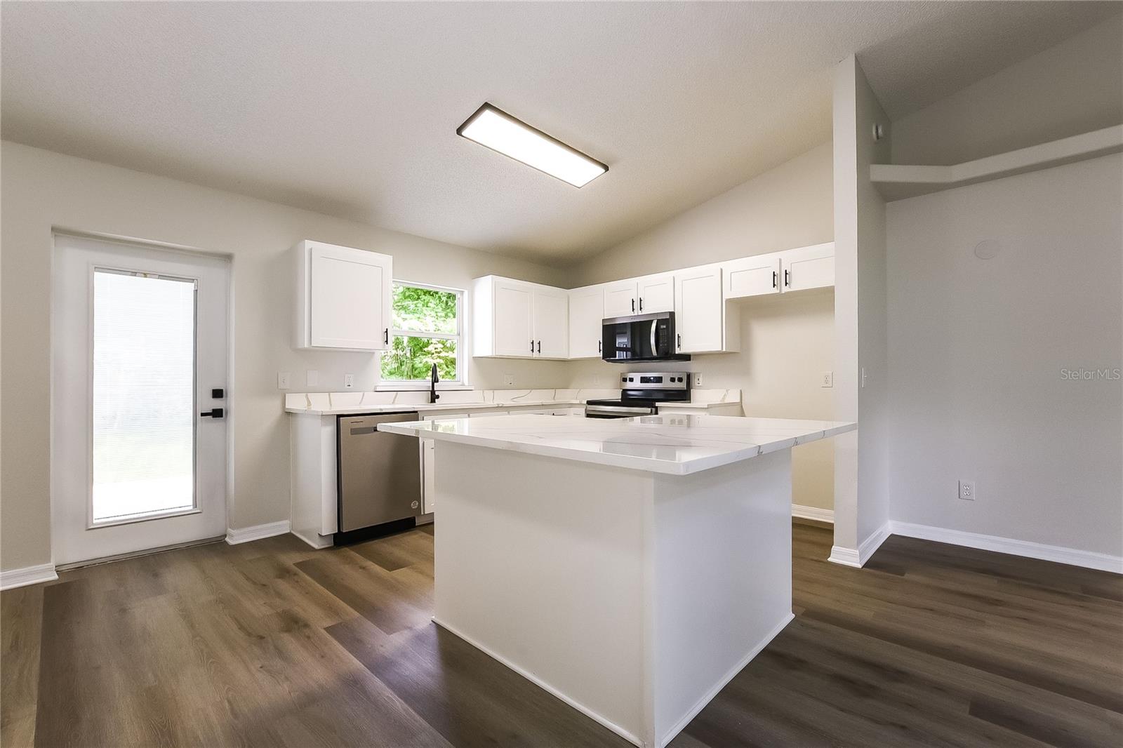 Image 5 of 15 For 1715 Mango Tree Drive