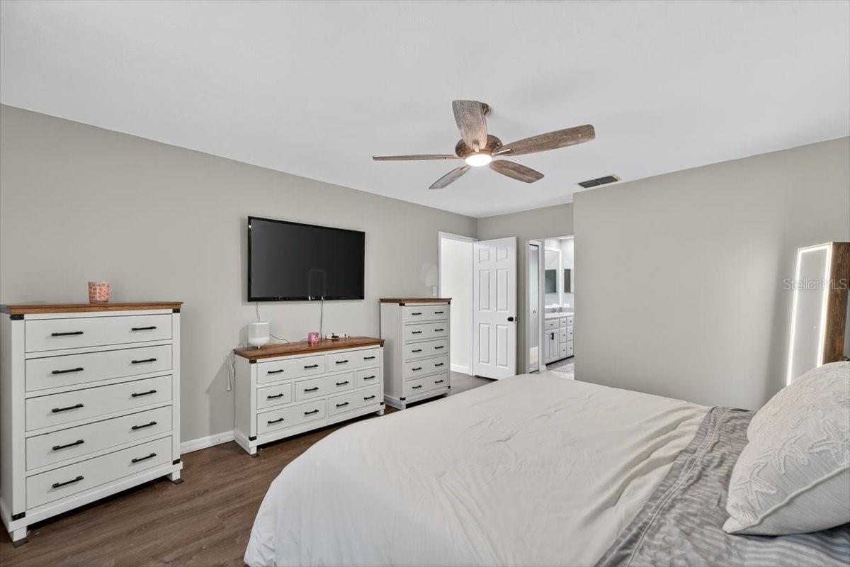 Image 47 of 86 For 6512 93rd Street E
