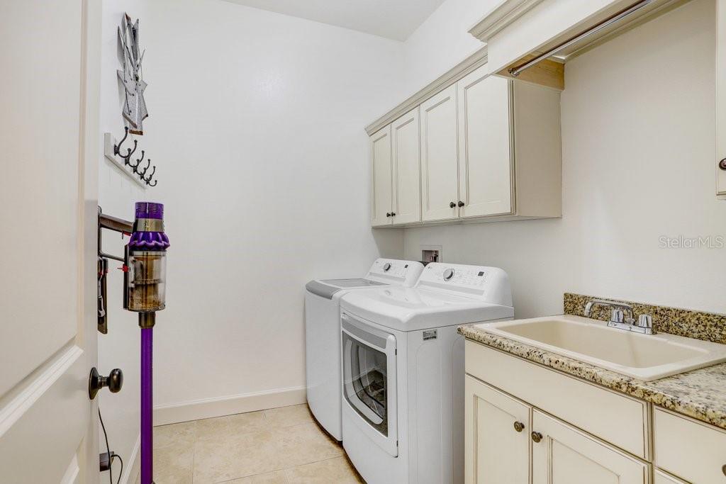 Image 32 of 52 For 7709 Kenia Meadows Lane