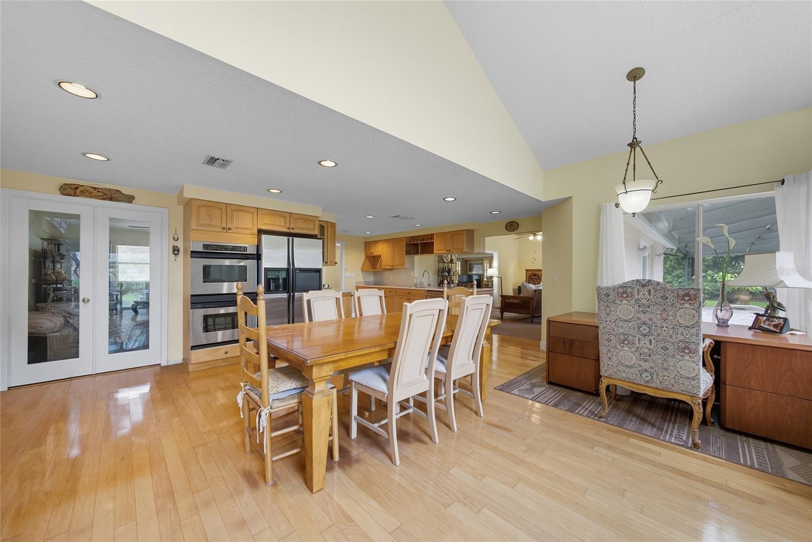 Image 11 of 43 For 15507 Himes Avenue