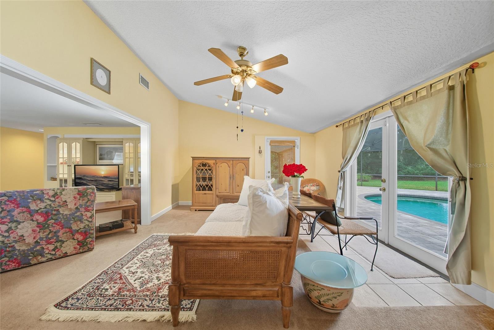 Image 15 of 43 For 15507 Himes Avenue