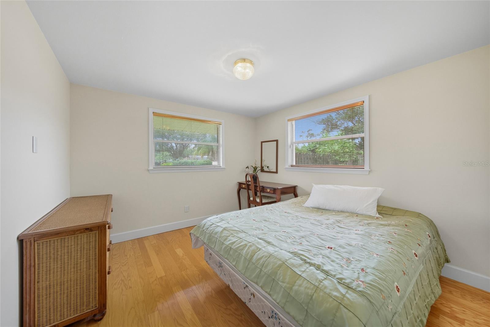 Image 20 of 43 For 15507 Himes Avenue