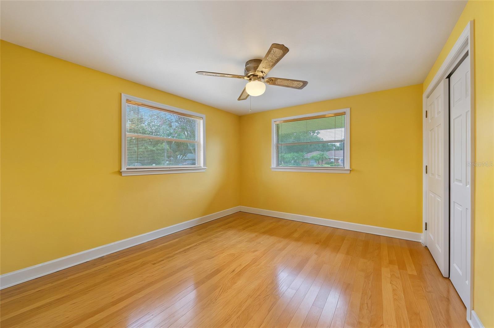 Image 23 of 43 For 15507 Himes Avenue