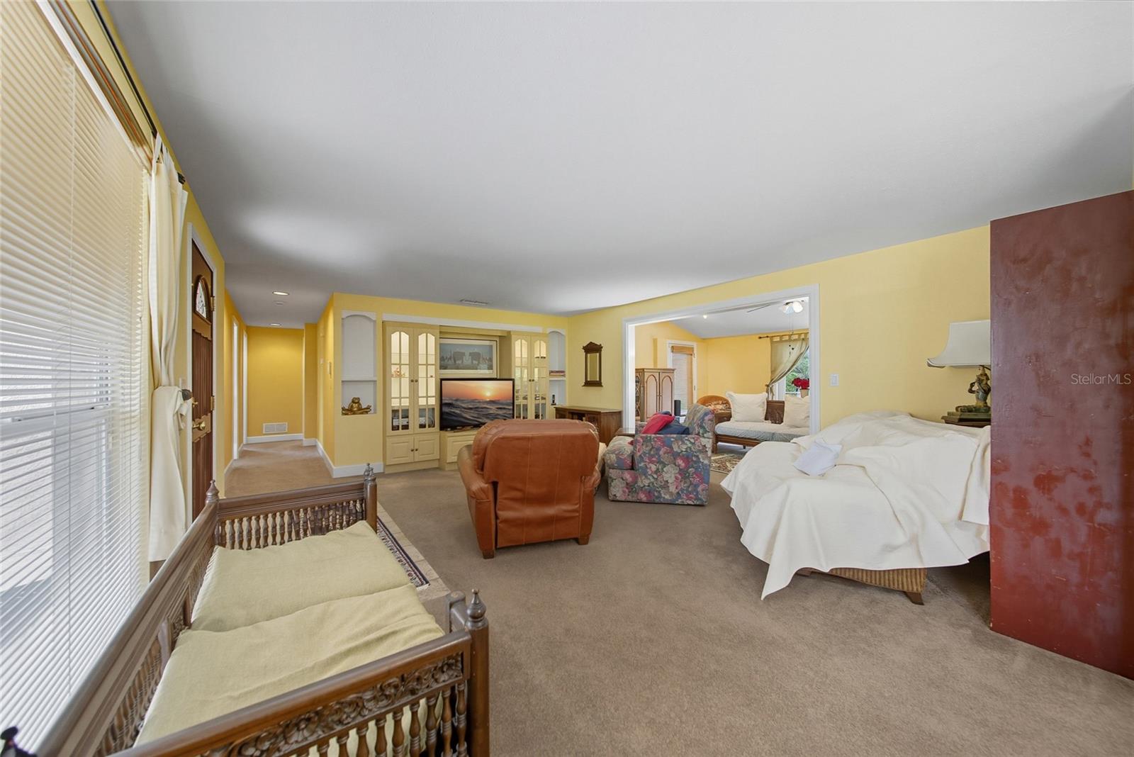 Image 6 of 43 For 15507 Himes Avenue