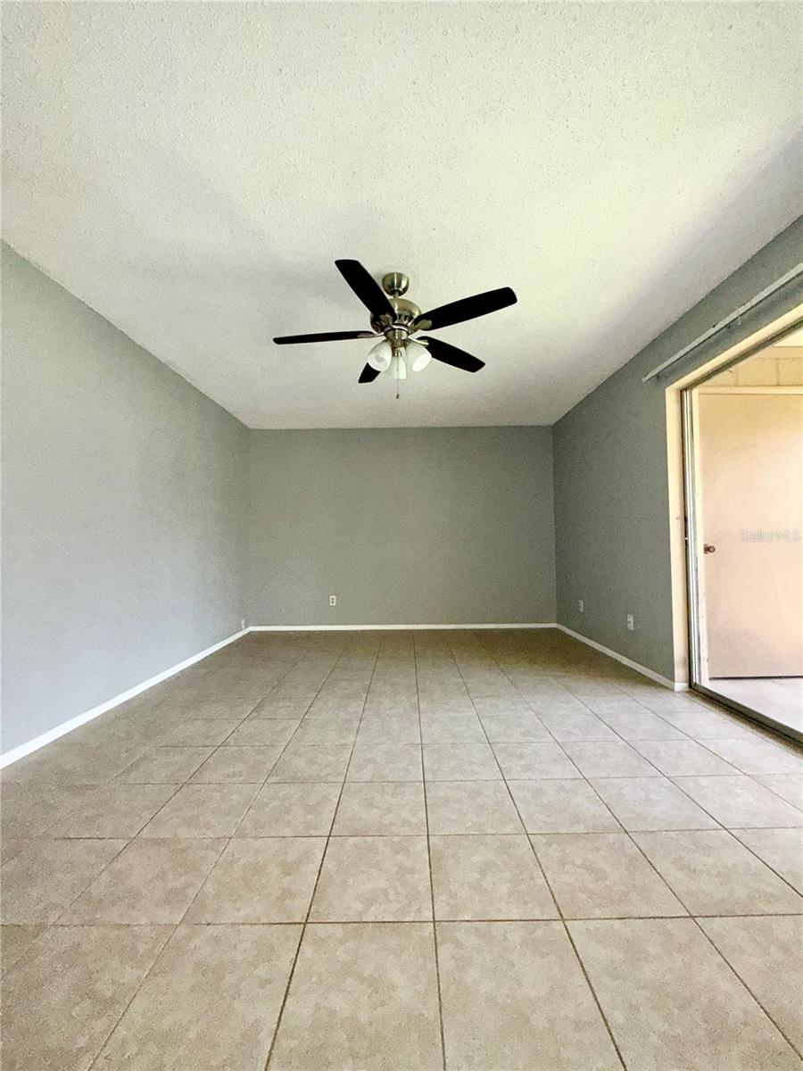 Image 4 of 19 For 5501 Loblolly Court 165