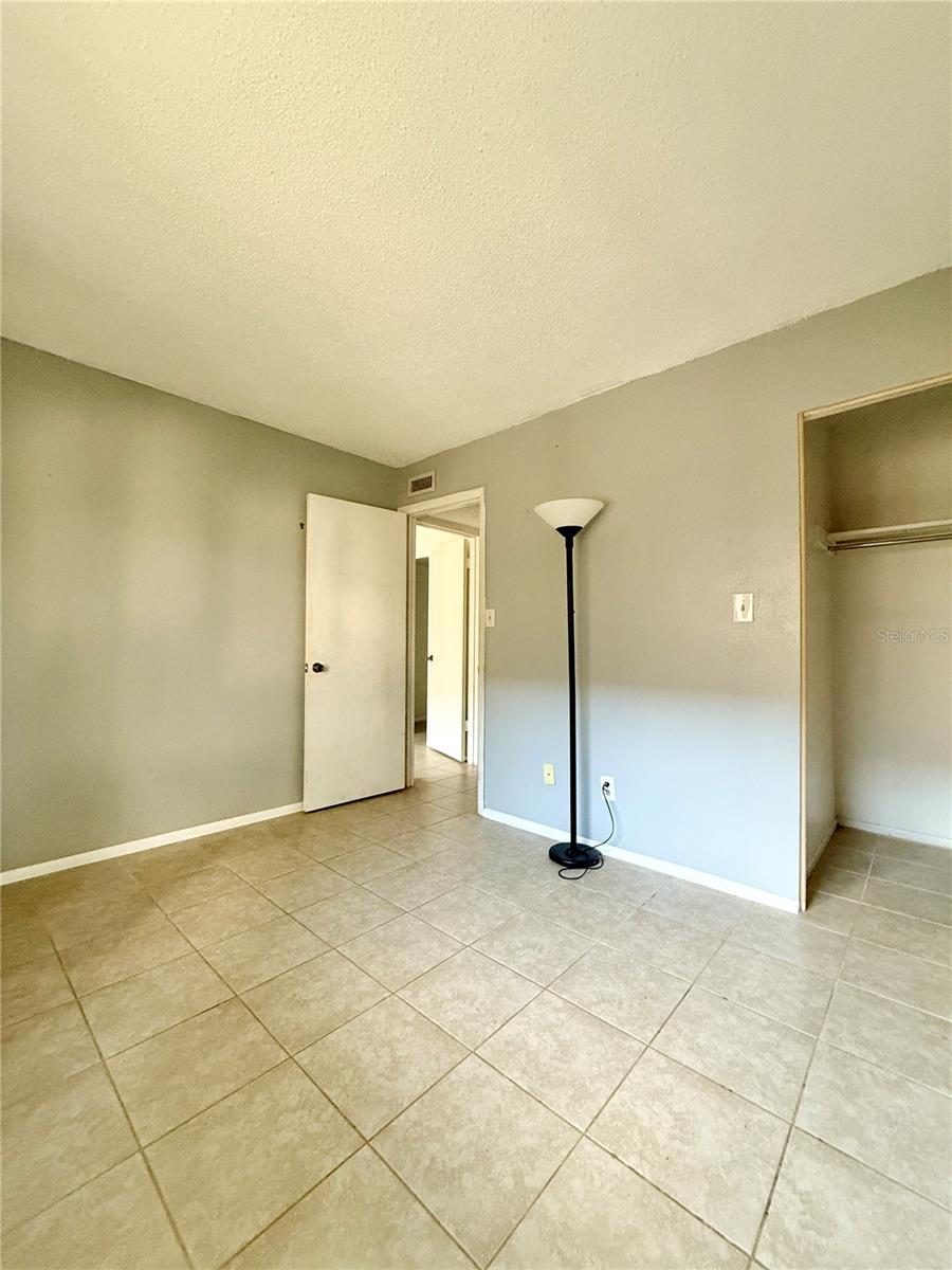 Image 7 of 19 For 5501 Loblolly Court 165