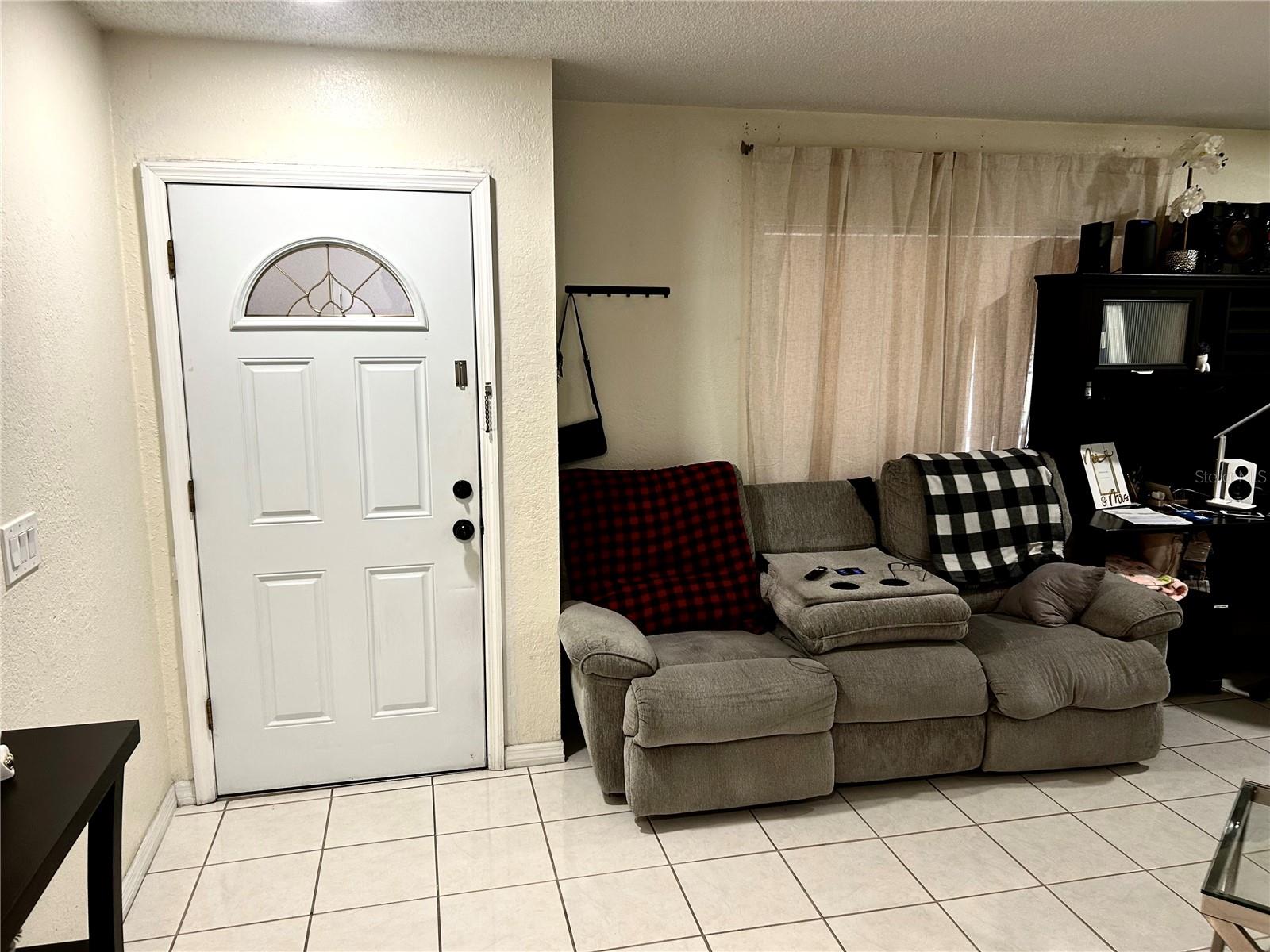 Listing photo id 9 for 4816 Okara Road