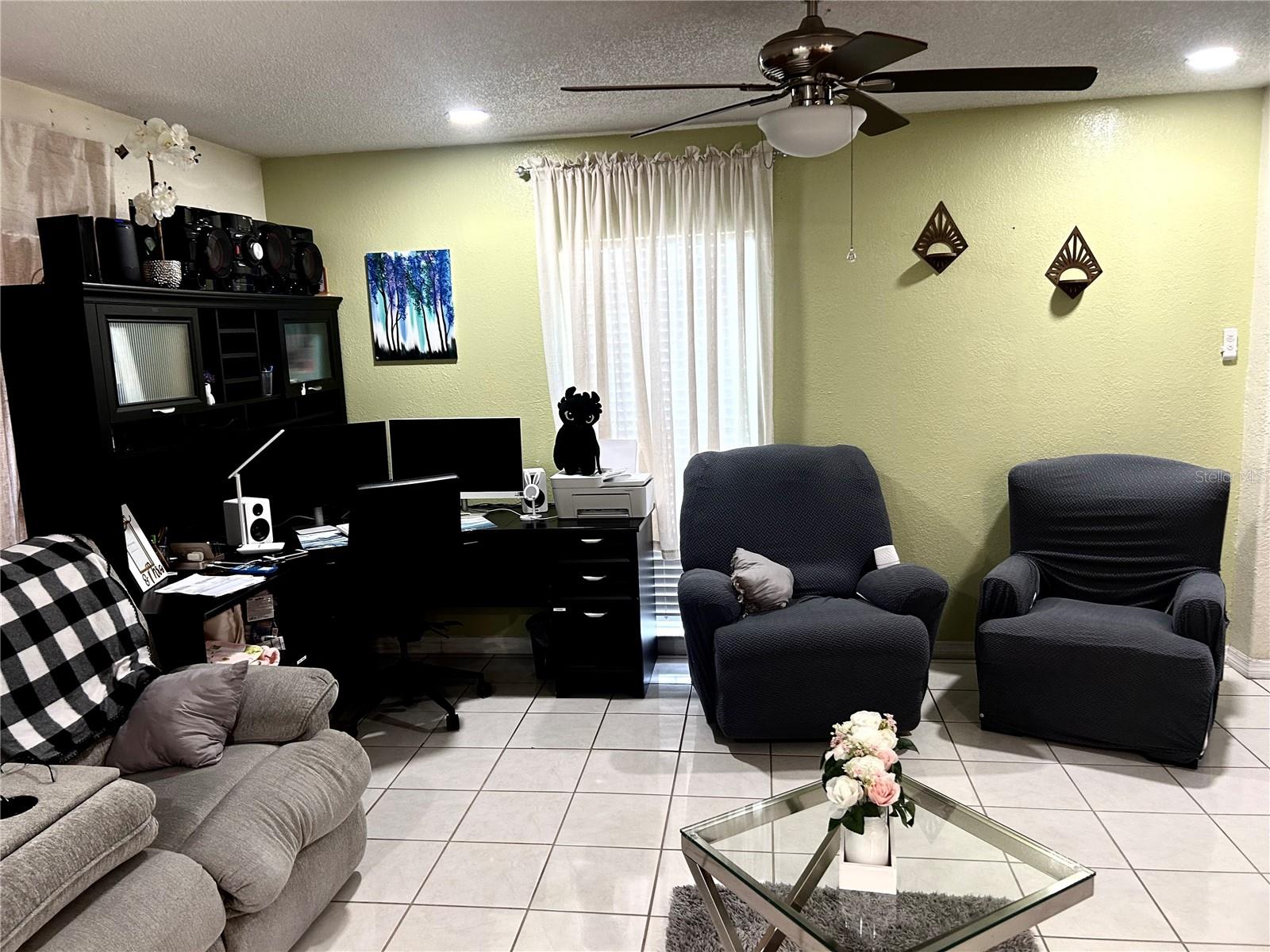 Listing photo id 10 for 4816 Okara Road
