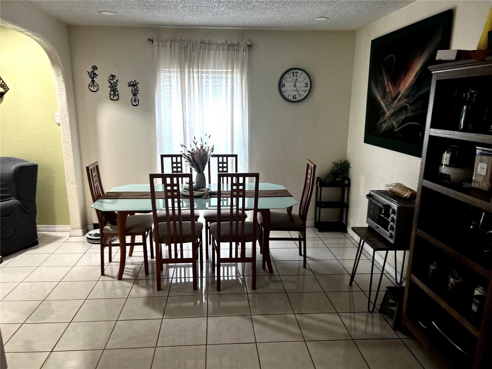 Listing photo id 13 for 4816 Okara Road