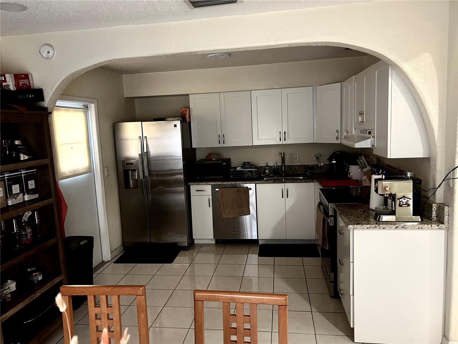 Listing photo id 14 for 4816 Okara Road