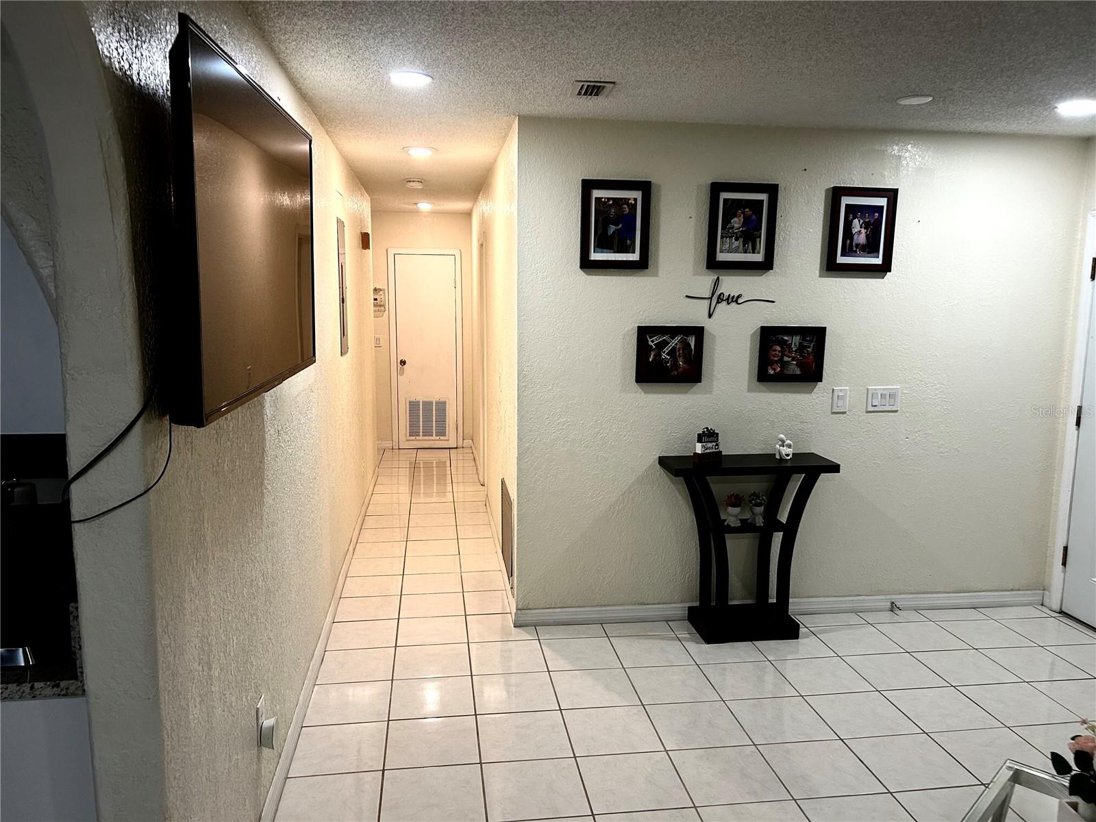 Listing photo id 15 for 4816 Okara Road