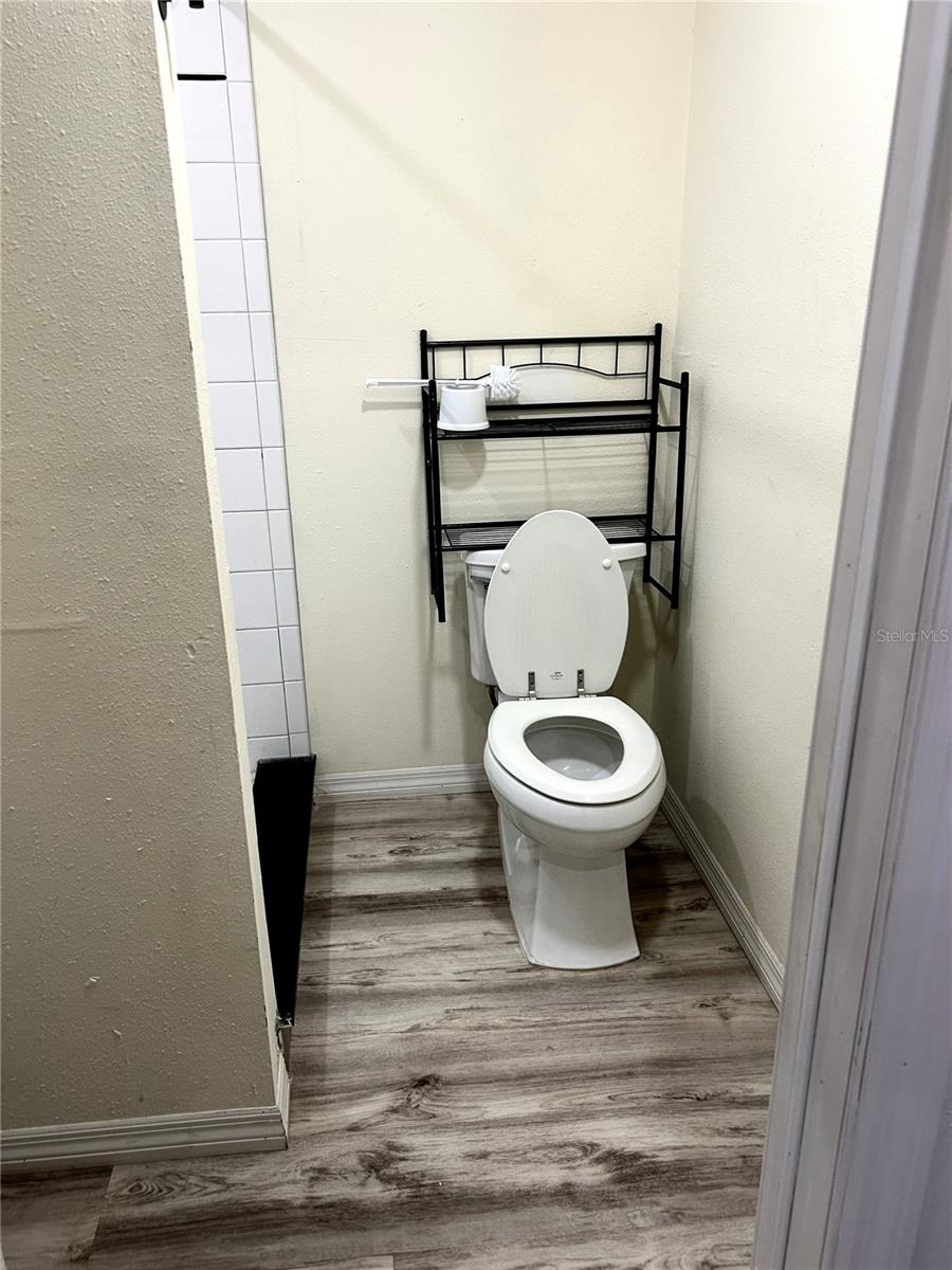 Listing photo id 26 for 4816 Okara Road