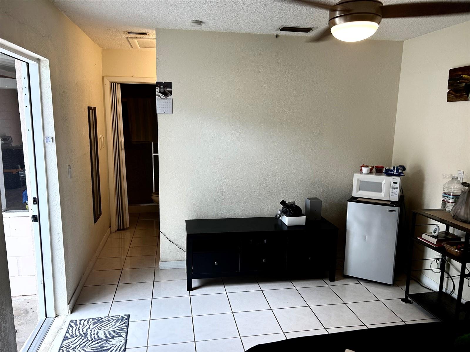 Listing photo id 4 for 4816 Okara Road